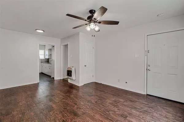 206 E Rogers Street, Arlington, TX 76011