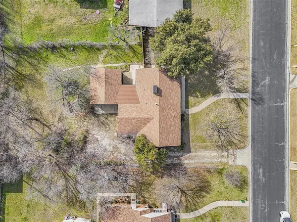 605 Hinton Street, Grand Prairie, TX 75050