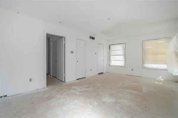 605 Hinton Street, Grand Prairie, TX 75050