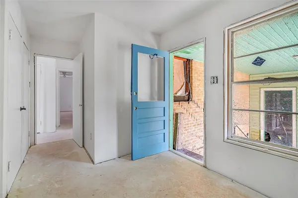 605 Hinton Street, Grand Prairie, TX 75050