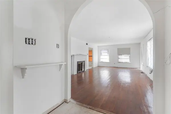 605 Hinton Street, Grand Prairie, TX 75050