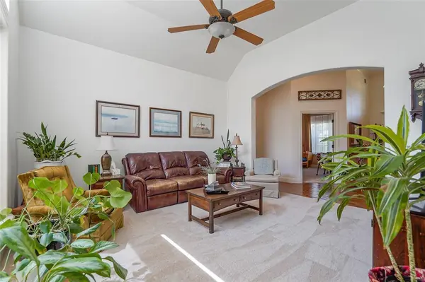 7332 Hinton, Mansfield, TX 76063