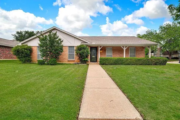 4053 Glenbrook Drive, Arlington, TX 76015