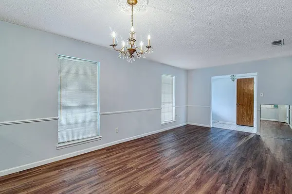 4053 Glenbrook Drive, Arlington, TX 76015