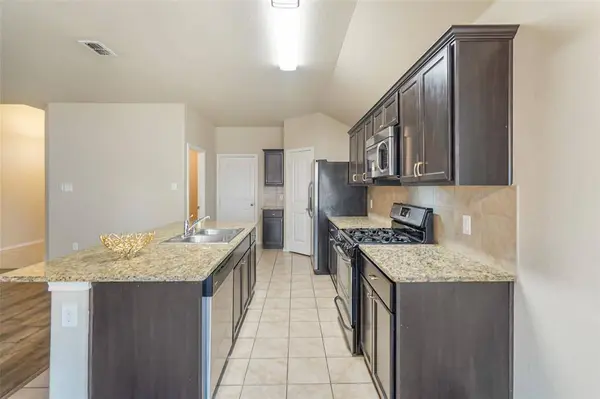 6353 Seagull Lane, Fort Worth, TX 76179