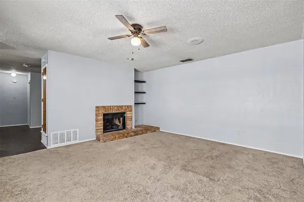 5211 Wild West Drive, Arlington, TX 76017