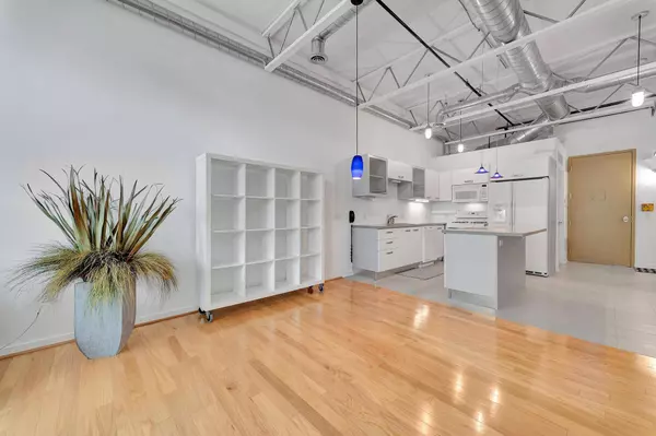 614 S Troy Street #109, Royal Oak, MI 48067