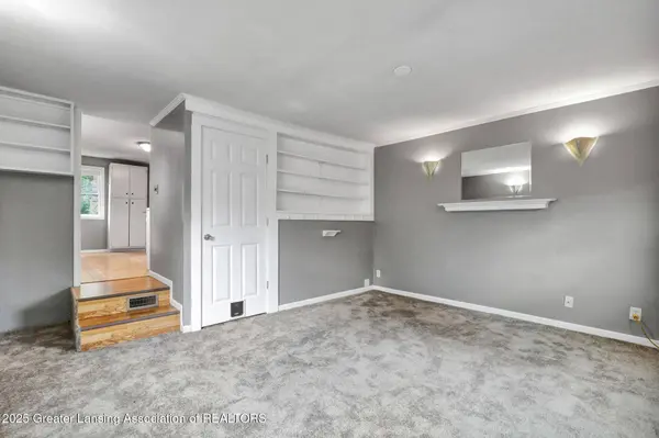 420 N Catherine ST, Lansing, MI 48917