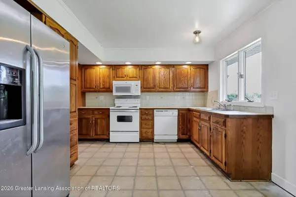 1465 Noble RD, Williamston, MI 48895