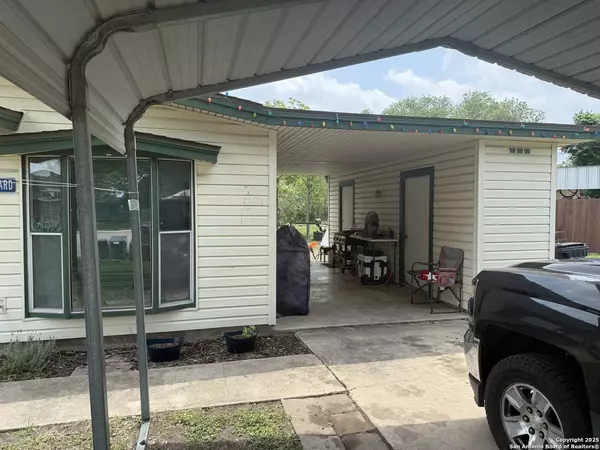 5806 Castle Yard, San Antonio, TX 78218