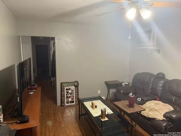 5806 Castle Yard, San Antonio, TX 78218