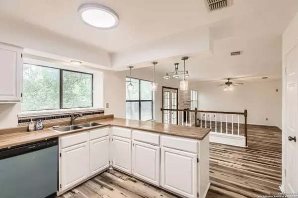 7509 Sidbury Cir, San Antonio, TX 78250