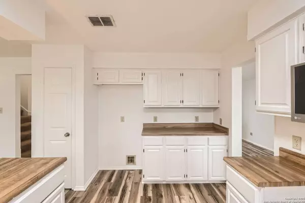 7509 Sidbury Cir, San Antonio, TX 78250