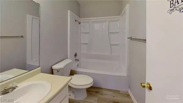 1956 Cosmic Drive, Las Vegas, NV 89115