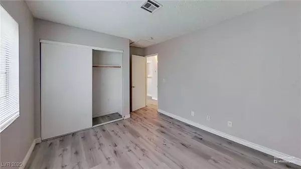 1956 Cosmic Drive, Las Vegas, NV 89115