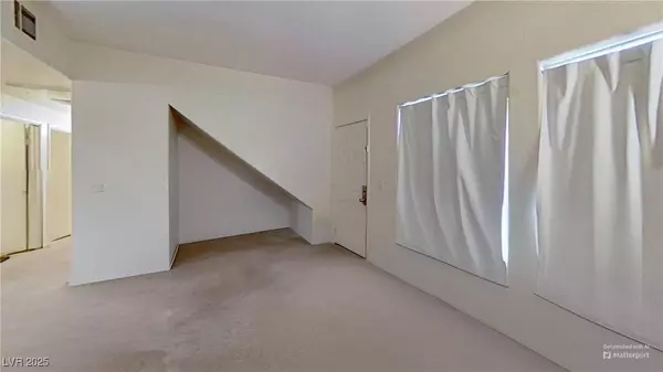 2141 Hussium Hills ST #102, Las Vegas, NV 89108