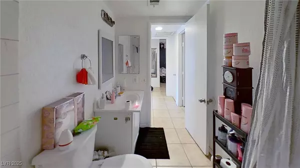 917 Snug Harbor ST, Las Vegas, NV 89110