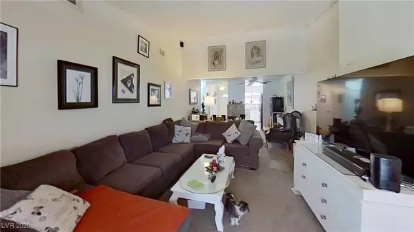 1569 Hialeah DR, Las Vegas, NV 89119