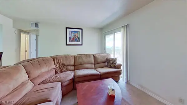 4990 River Glen DR #171, Las Vegas, NV 89103