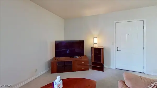 4990 River Glen DR #171, Las Vegas, NV 89103