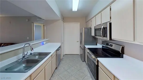 1150 N Buffalo DR #1105, Las Vegas, NV 89128