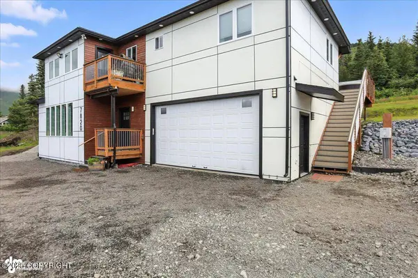 7820 Susan CIR, Anchorage, AK 99516