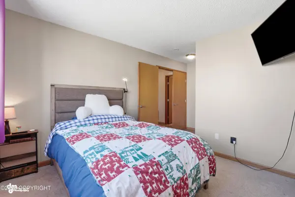 2300 Sentry DR #E-102, Anchorage, AK 99507