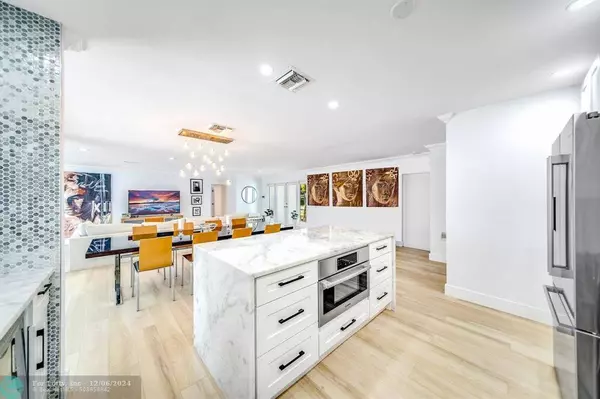 3820 NE 16th Ave, Oakland Park, FL 33334