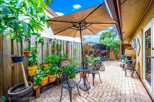 1581 NW 101st Ave, Plantation, FL 33322