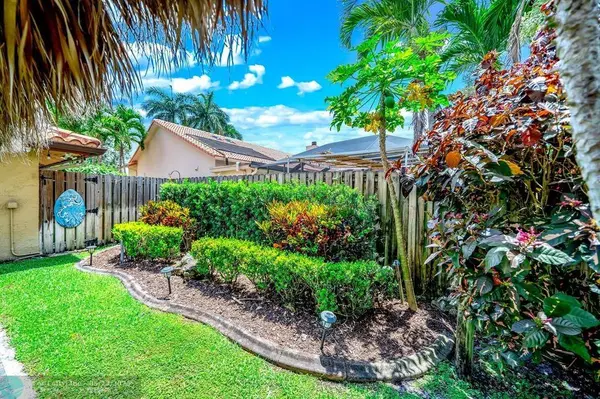 1581 NW 101st Ave, Plantation, FL 33322