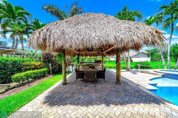 1581 NW 101st Ave, Plantation, FL 33322