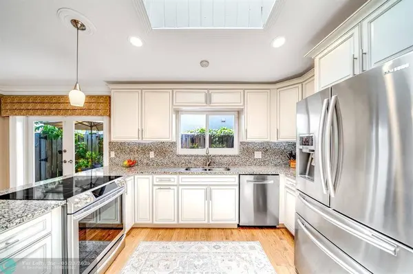 1581 NW 101st Ave, Plantation, FL 33322