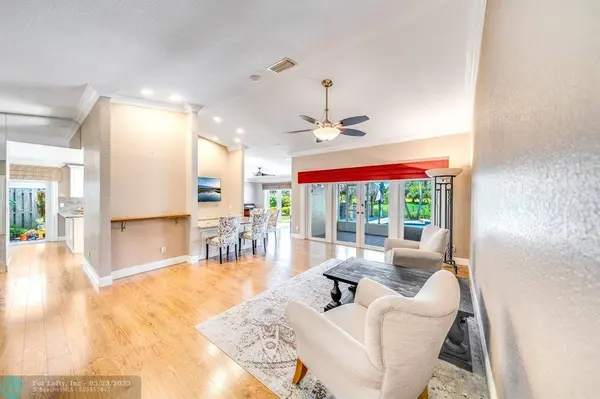 1581 NW 101st Ave, Plantation, FL 33322