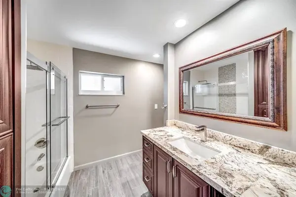 1581 NW 101st Ave, Plantation, FL 33322