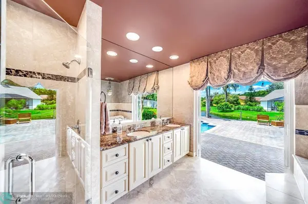 1581 NW 101st Ave, Plantation, FL 33322