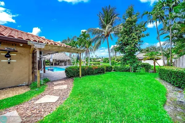 1581 NW 101st Ave, Plantation, FL 33322