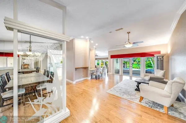 1581 NW 101st Ave, Plantation, FL 33322