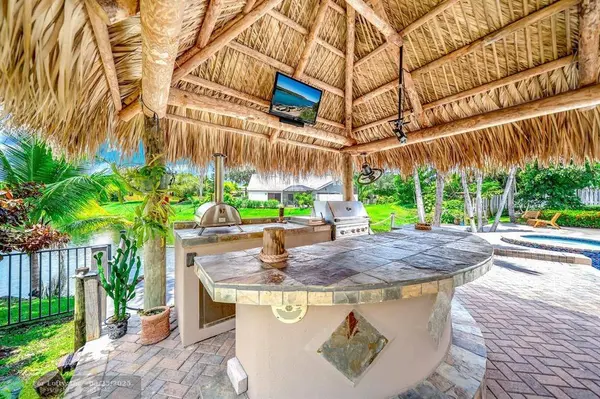 1581 NW 101st Ave, Plantation, FL 33322