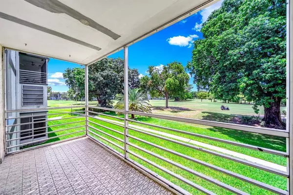 8320 Sands Point Blvd #208M, Tamarac, FL 33321