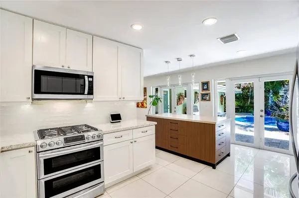 5930 NE 15th Ave, Fort Lauderdale, FL 33334