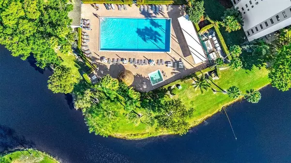 2214 S Cypress Bend Dr #106, Pompano Beach, FL 33069