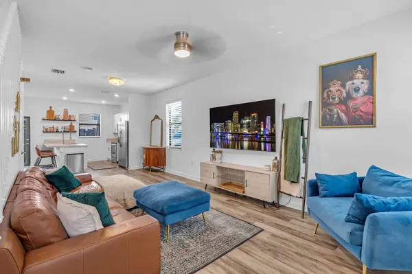 524 SW 19th WAY, Fort Lauderdale, FL 33312
