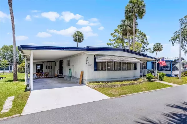 200 PALM MEADOWS DR, Eustis, FL 32726