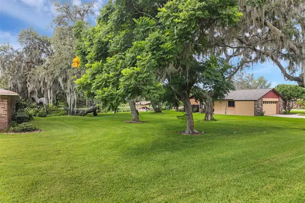 E HARBOR DR, Fruitland Park, FL 34731