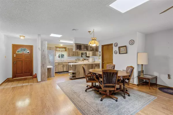 5614 E HARBOR DR, Fruitland Park, FL 34731