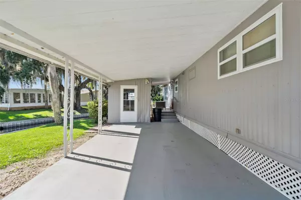 52 SABAL PALM CIR, Eustis, FL 32726