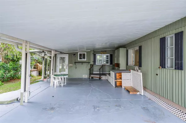 192 PALM MEADOWS DR, Eustis, FL 32726