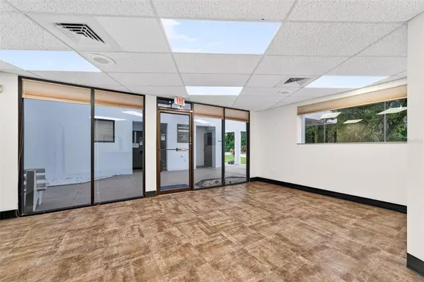 220 N WESTMONTE DR #A, Altamonte Springs, FL 32714