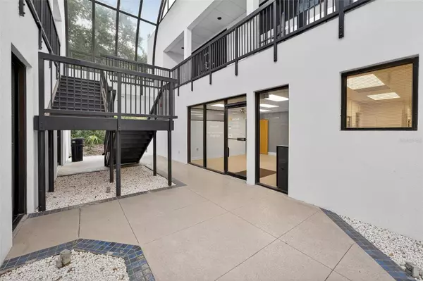 220 N WESTMONTE DR #B, Altamonte Springs, FL 32714