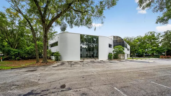 220 N WESTMONTE DR #B, Altamonte Springs, FL 32714